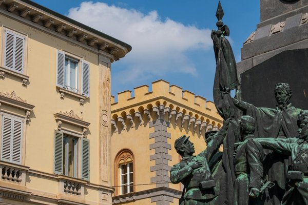 Où découvrir les meilleurs endroits pour le parapente au-dessus des Alpes françaises?